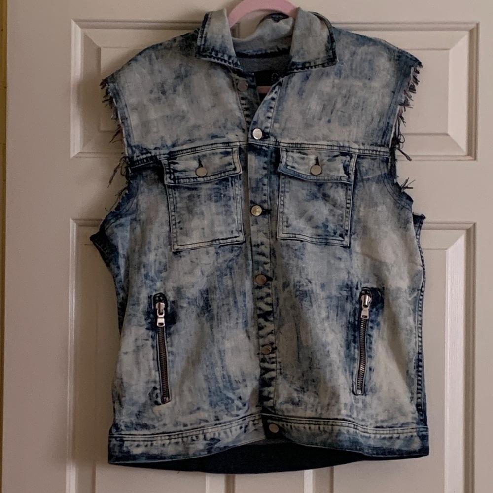 NWT ROCKSTAR Denim Sleeveless Jean Jacket